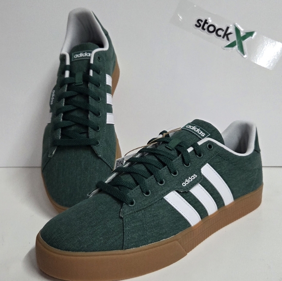 adidas 3.0 daily shoes Men’s Size 9.5 IF7487 Collegiate Green Gum New NIB